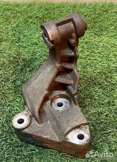 Кронштейн кпп левый Fiat Albea 2011