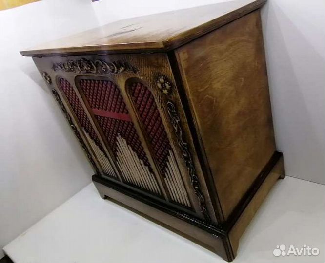 Шкатулки резные из массива