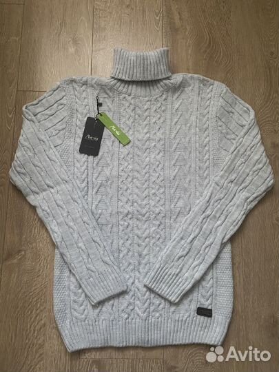 Свитер с горлом муж.р.48;50;52;54 новый Турция