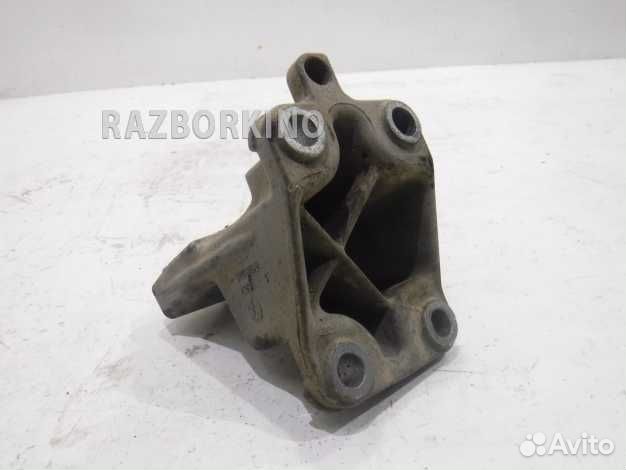 Кронштейн двигателя 52124986AB