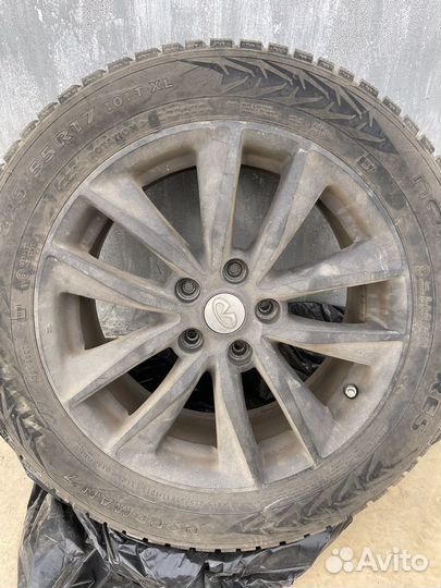 Литые диски с зимней резиной