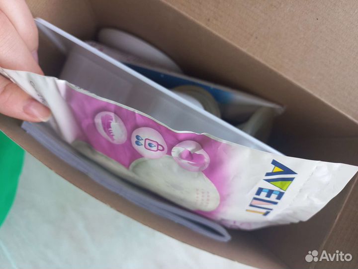 Mолокоотсос Avent