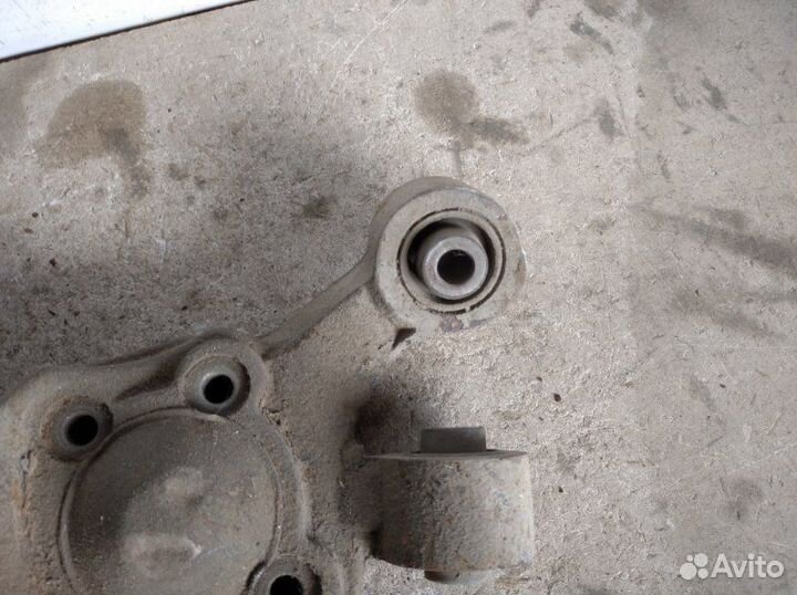 Кулак поворотный задний левый Brilliance М2