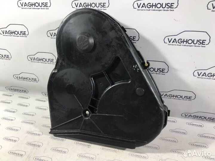 Крышка цепи грм Volkswagen Passat B3 1.6 TDI 1989