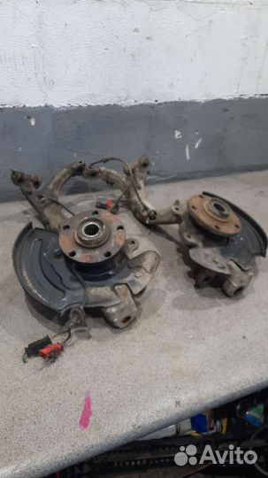 Кулак поворотный VAG Фольксваген Пассат В5