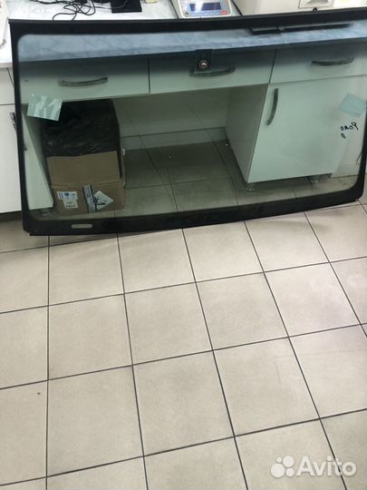 Стекло лобовое Audi A6 C5