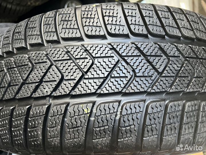 Pirelli Winter Sottozero 245/45 R19