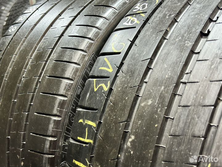 Michelin Pilot Super Sport 285/30 R20