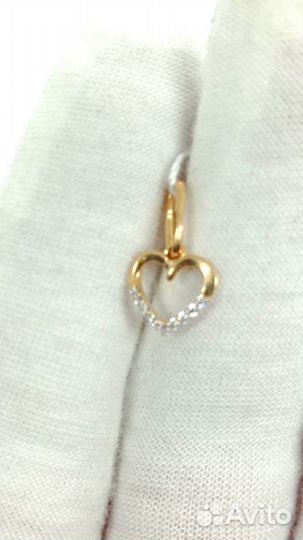 Золотая подвеска с фианитом