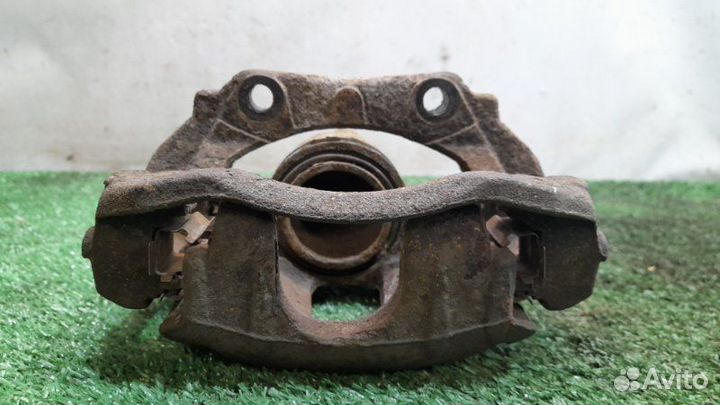 Суппорт передний правый Citroen C4 5D 1.6 110