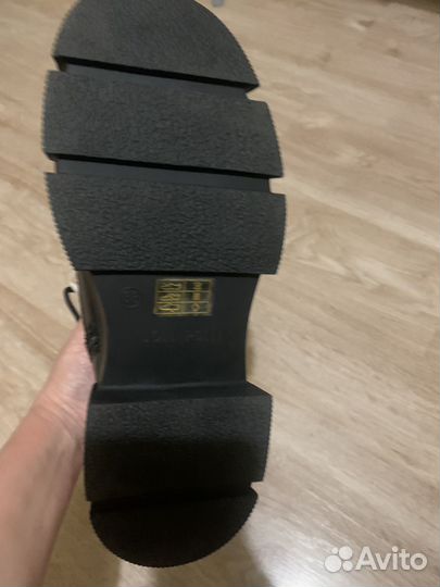 Ботинки женские зимние 38 размера новые