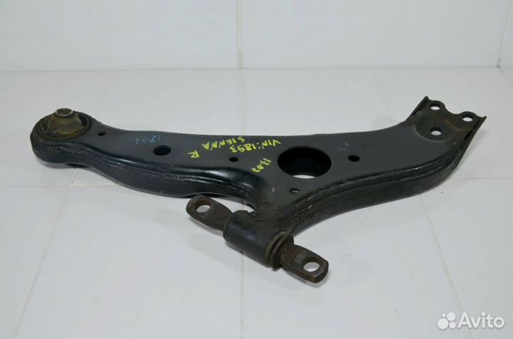 Рычаг нижний передний правый Toyota Sienna 2 3.3