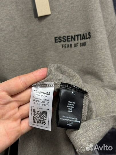 Футболка essentials fear of god