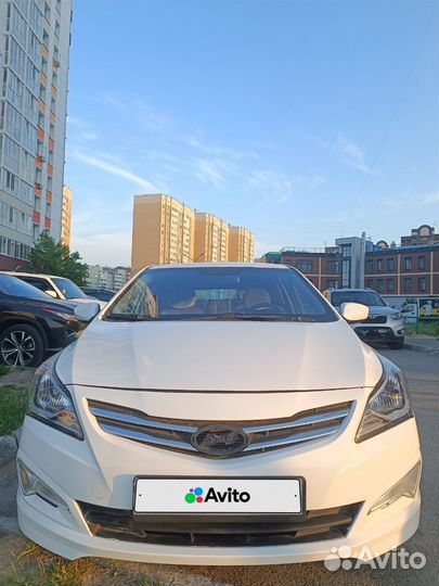 Hyundai Solaris 1.4 МТ, 2016, битый, 98 118 км