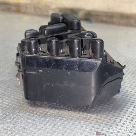 Б/У Блок управления сиденьем передним левым#001