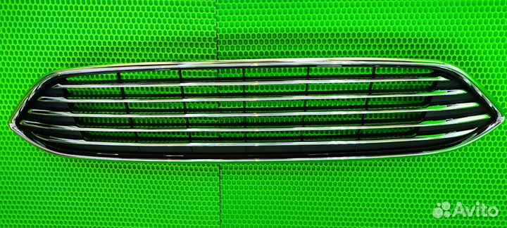 Решётка радиатора центральная Ford Focus 3 хром