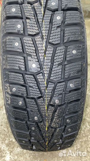 Roadstone Winguard WinSpike 195/60 R15 92T