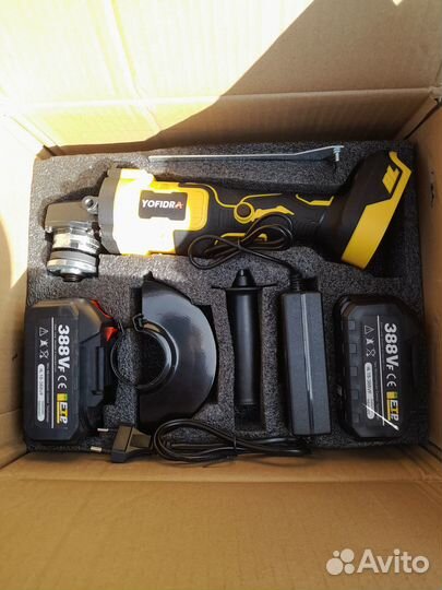 Аккумуляторная болгарка makita