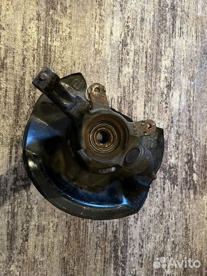 Ступица кулак передняя правая Honda DC5 TypeR