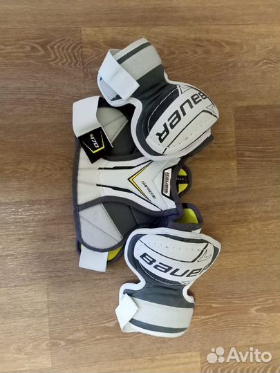 Хоккей нагрудник и шорры