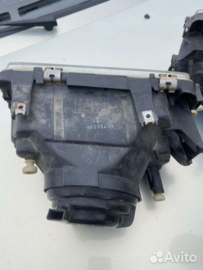 Фары на Ауди 100. 44кузов