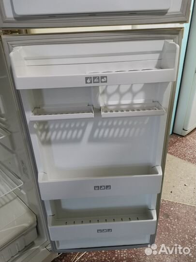 Холодильник Stinol