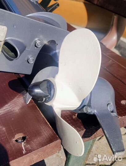 Лодочный мотор Yamaha 3