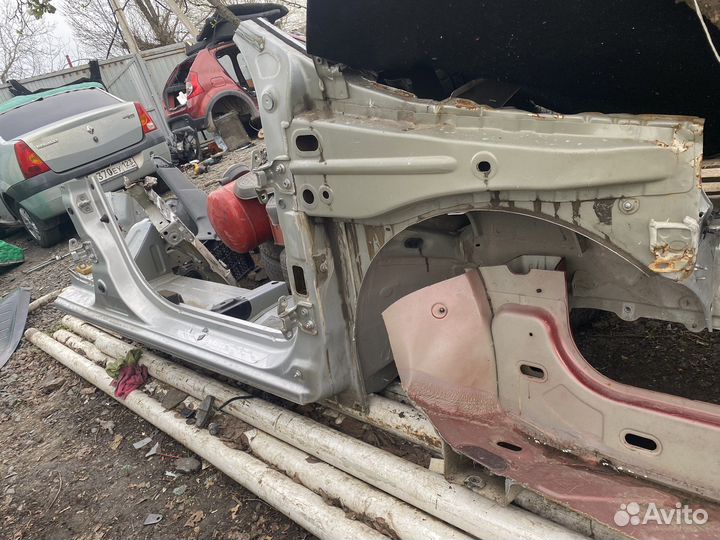 Правый порог Рено - Логан - 2