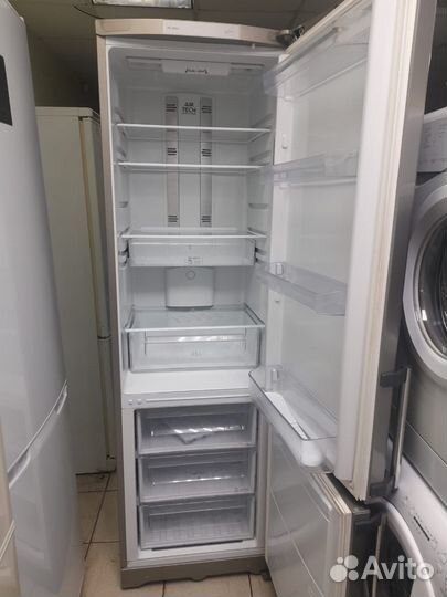 Холодильник Ariston Hotpoint