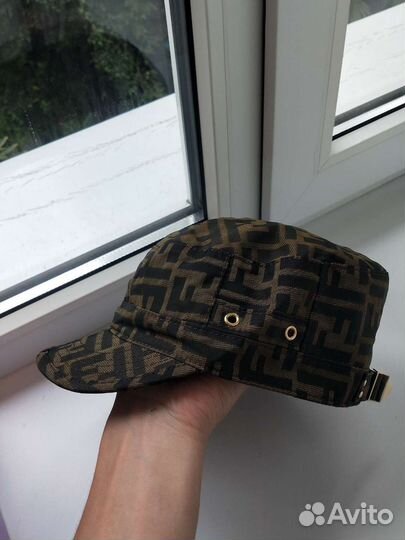 Винтажная кепка Fendi