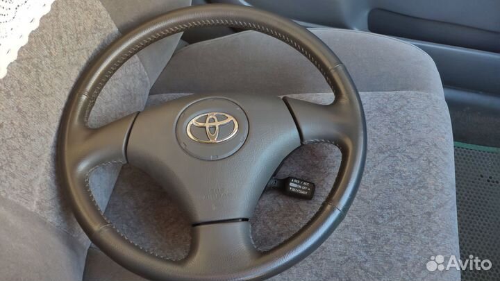 Руль черно-кожа Toyota, Lexus. Отличное состояние