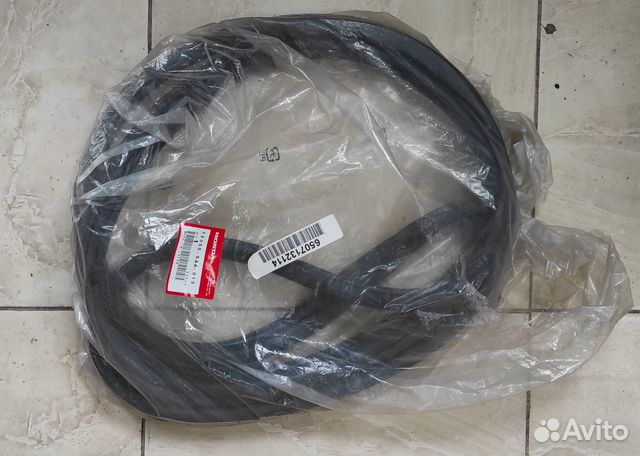 Уплотнитель передней левой двери honda jazz