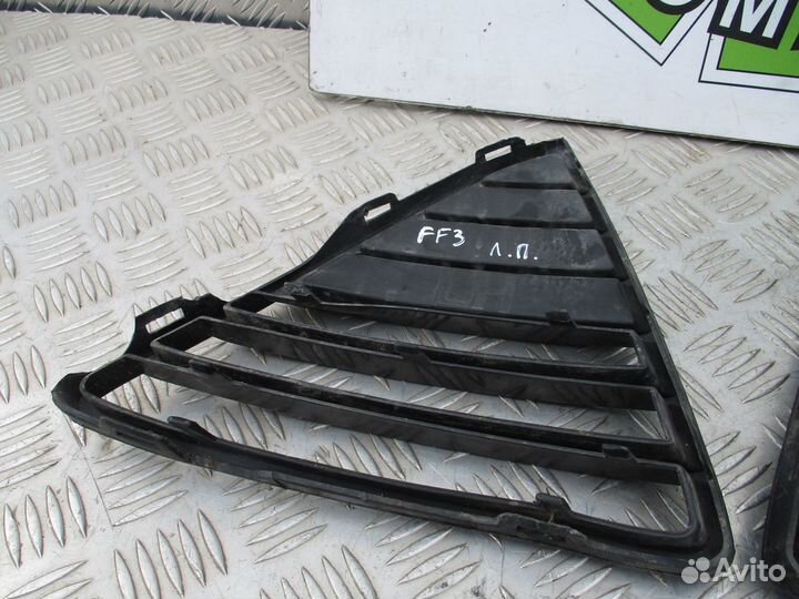 Решётка бампера боковая левая Ford Focus 3 2012г