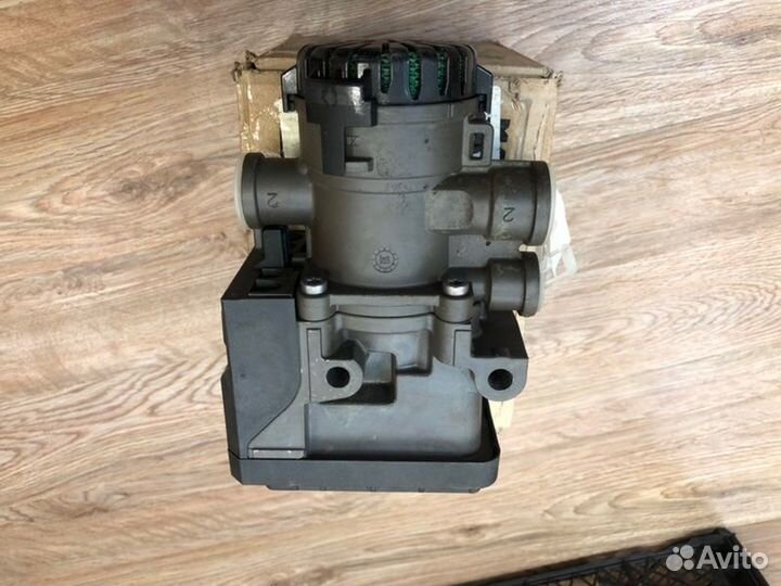 Модулятор EBS передней оси