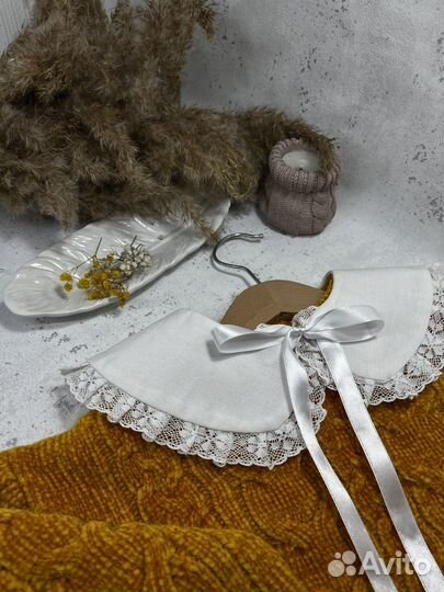 Базовый белый воротник