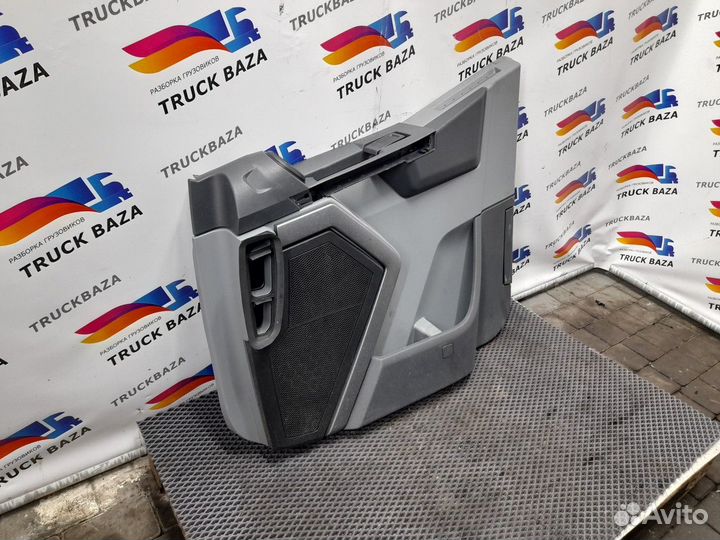 Обшивка двери Renault T