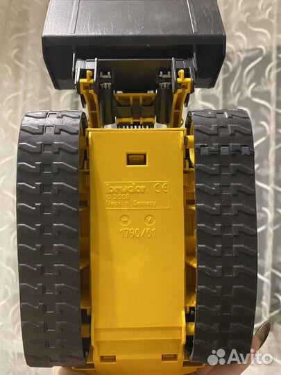 Экскаватор bruder