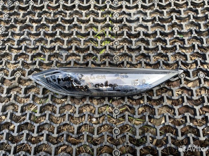 Повторитель указателя поворота правый Каен 2