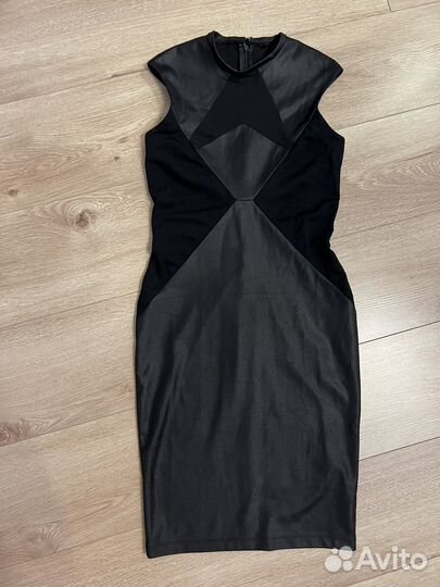 Платье guess xs