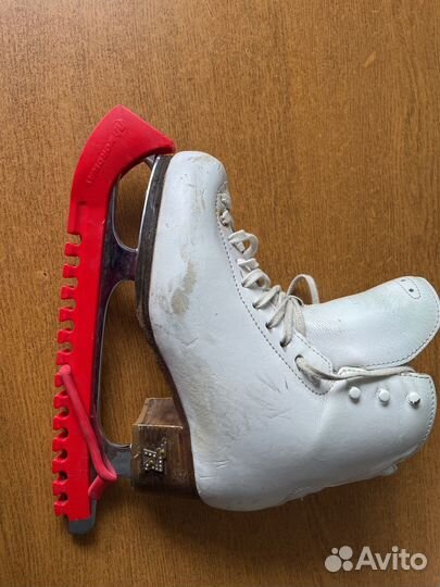 Фигурные коньки risport RF 2 240