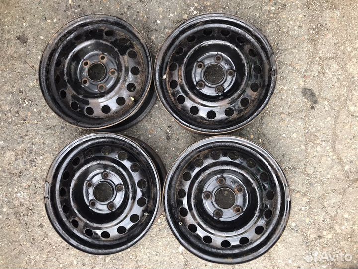 Штампованные диски r 15