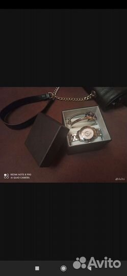 Баночки для специй 1500,сумка 900,часы 600