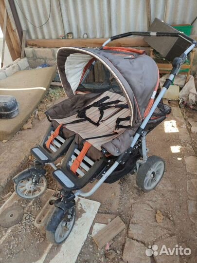 Коляска для двойни