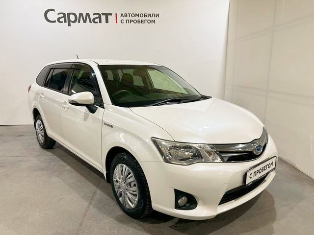 Продажа Toyota Corolla Fielder в Новосибирске