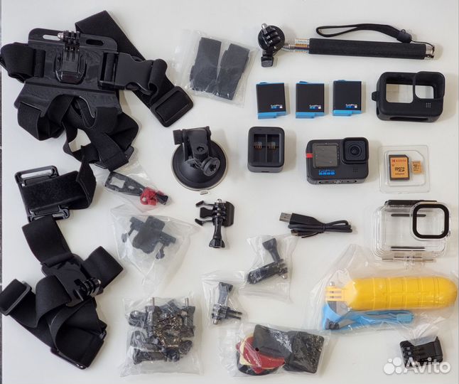 Экшн камера GoPro Hero 10 Black + комбо комплект