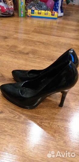 Лаковые туфли