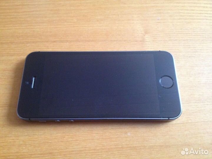 Телефон iPhone 5s