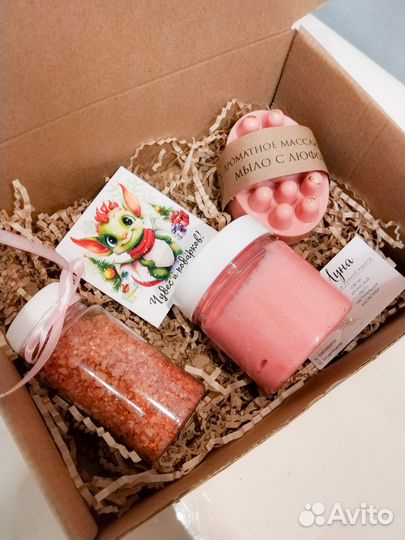 Подарочные наборы женщине, мужчине