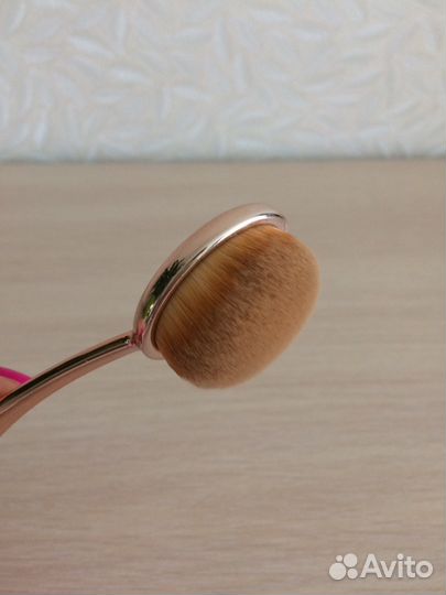 Кисть для макияжа