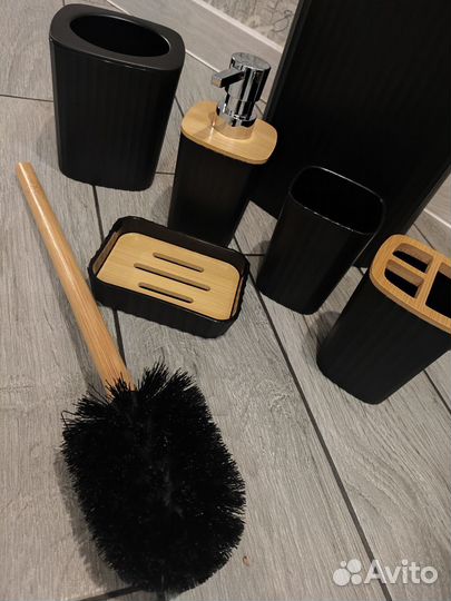 Набор аксессуаров для ванной